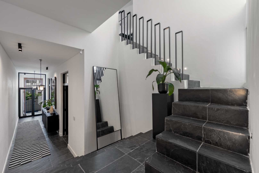 4 Bedroom Property for Sale in Schotschekloof Western Cape